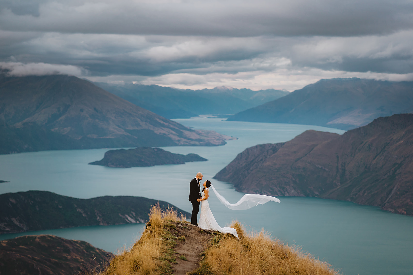 Coromandel peak wedding, Queenstown Helicopter wedding, Queenstown mountain wedding